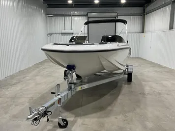 2024 Bayliner Element M17