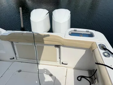 2016 Everglades 295 Center Console