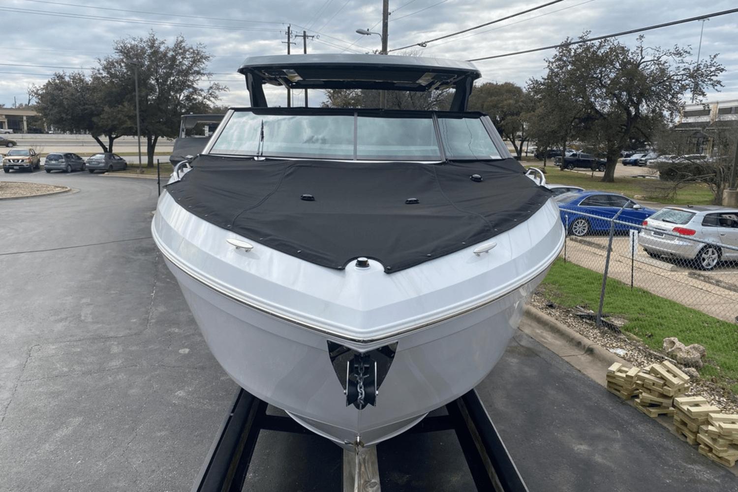 New 2023 Cruisers Yachts 34 GLS, 78750 Austin - Boat Trader