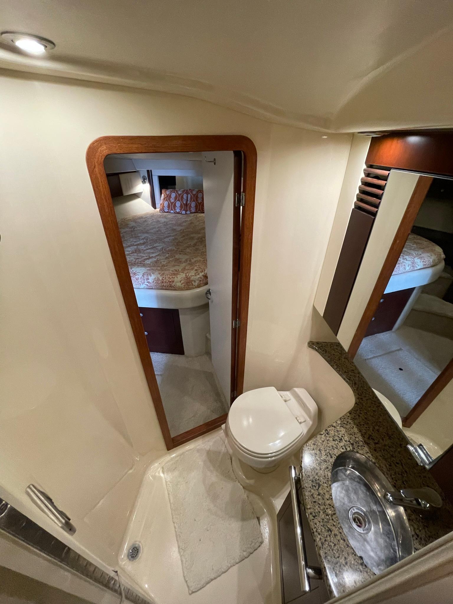 MASTER HEAD LOOKING FORWARD TO MASTER STATEROOM PRIVATE ENTRANCE