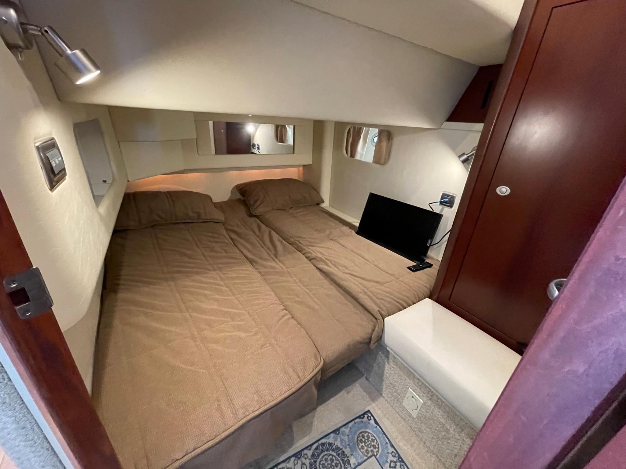VIP STATEROOM OVERVIEW W/CEDAR LINED CLOSET & PRIVATE ENTRANCE TO HEAD