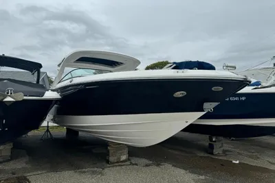 2024 Sea Ray 310 SLX Outboard