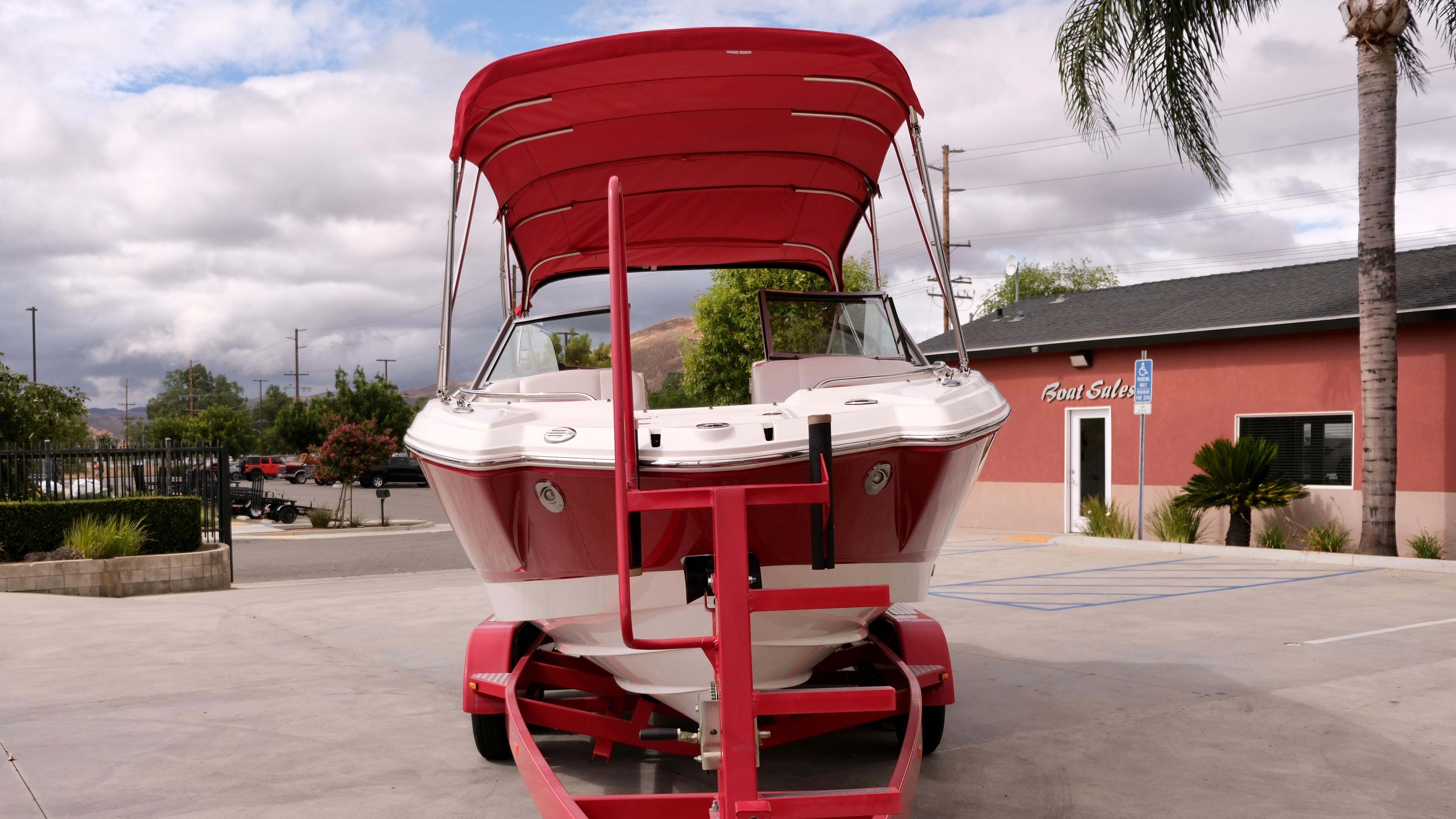 Used 2008 Chaparral Sunesta 264, 92530 Lake Elsinore - Boat Used 2008 Chaparral Sunesta 264, 92530 Lake Elsinore - Boat