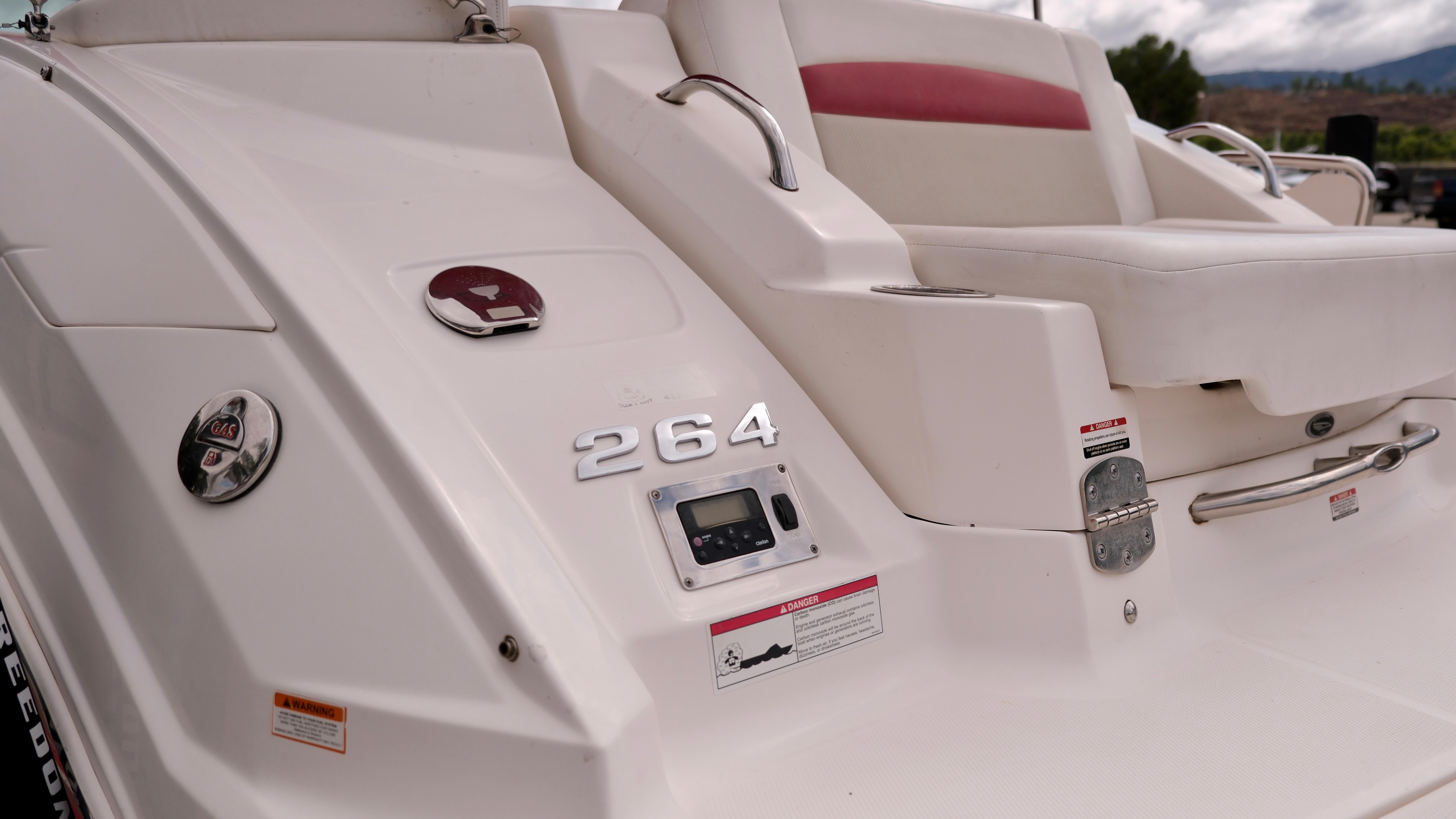 Used 2008 Chaparral Sunesta 264, 92530 Lake Elsinore - Boat Used 2008 Chaparral Sunesta 264, 92530 Lake Elsinore - Boat