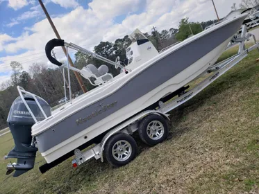 2021 NauticStar 231 Hybrid