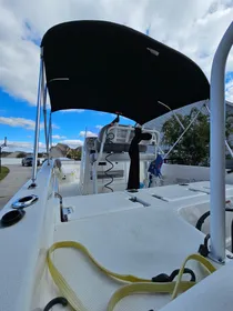 2021 NauticStar 231 Hybrid