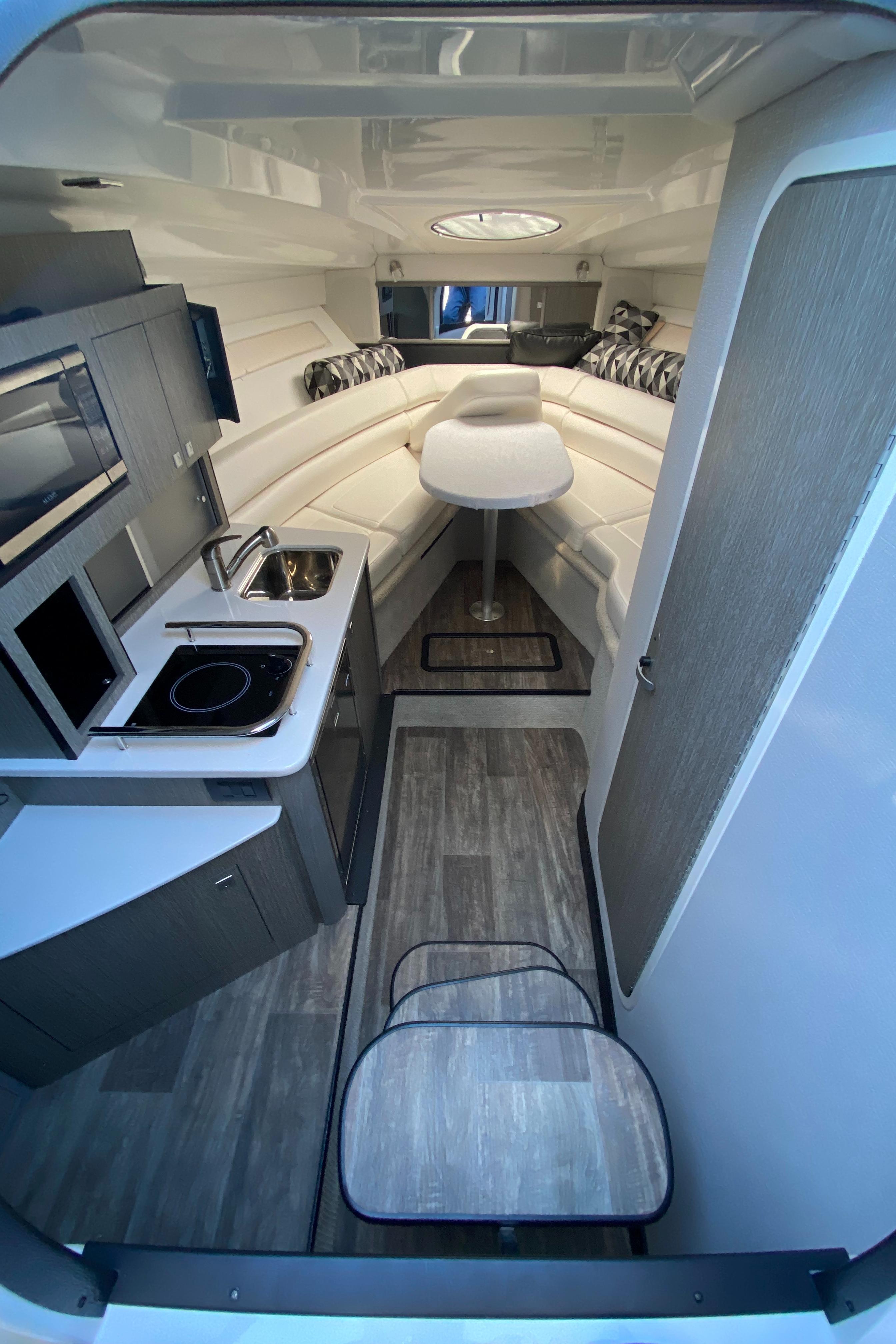 2022 Monterey 295 Sport Yacht