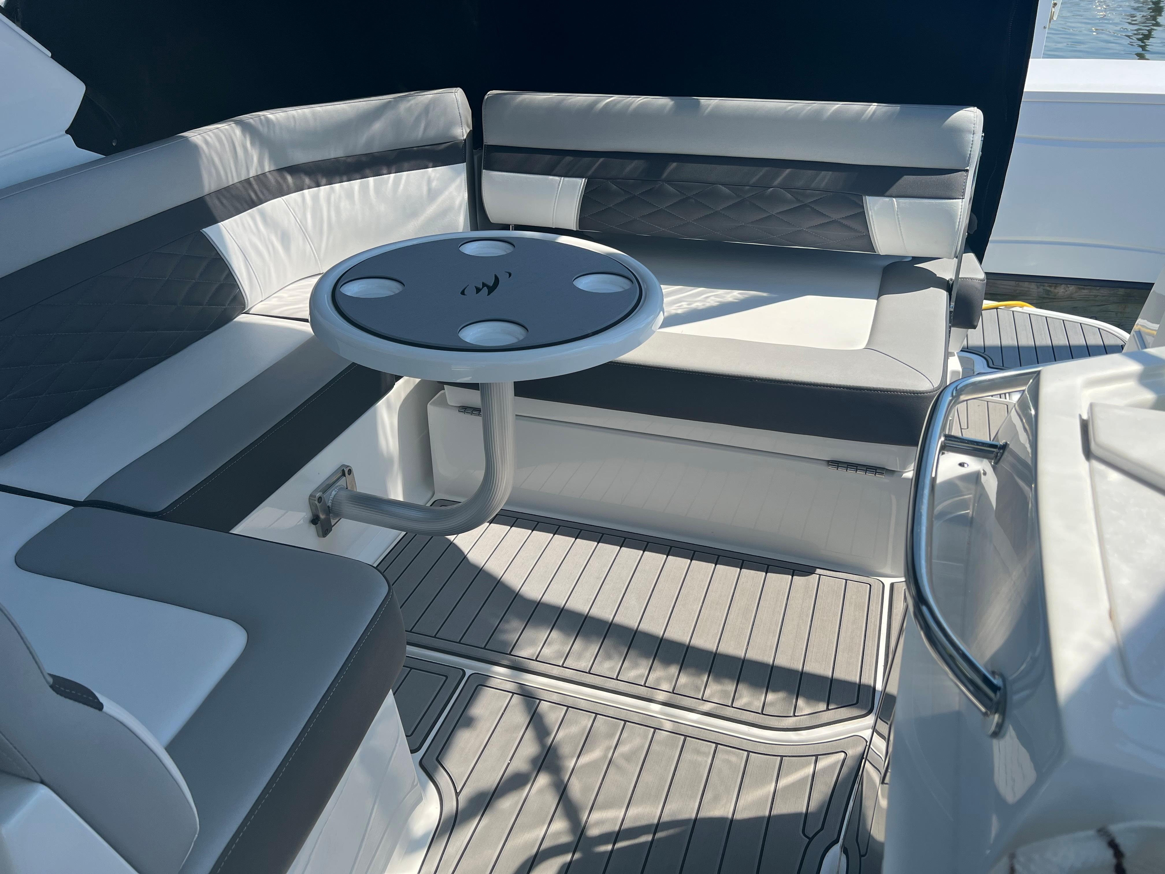 2022 Monterey 295 Sport Yacht