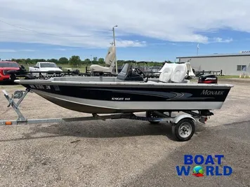 2004 Monark Knight 140 Fishing Boat