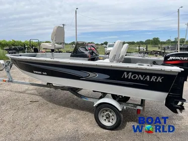 2004 Monark Knight 140 Fishing Boat