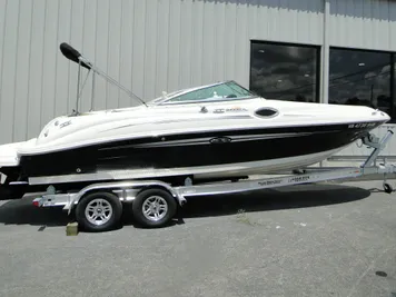 2007 Sea Ray 240 Sundeck