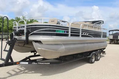 2020 Sun Tracker Fishin' Barge 20 DLX