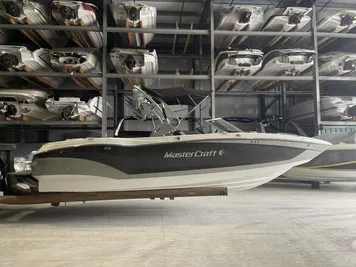 2019 MasterCraft X24