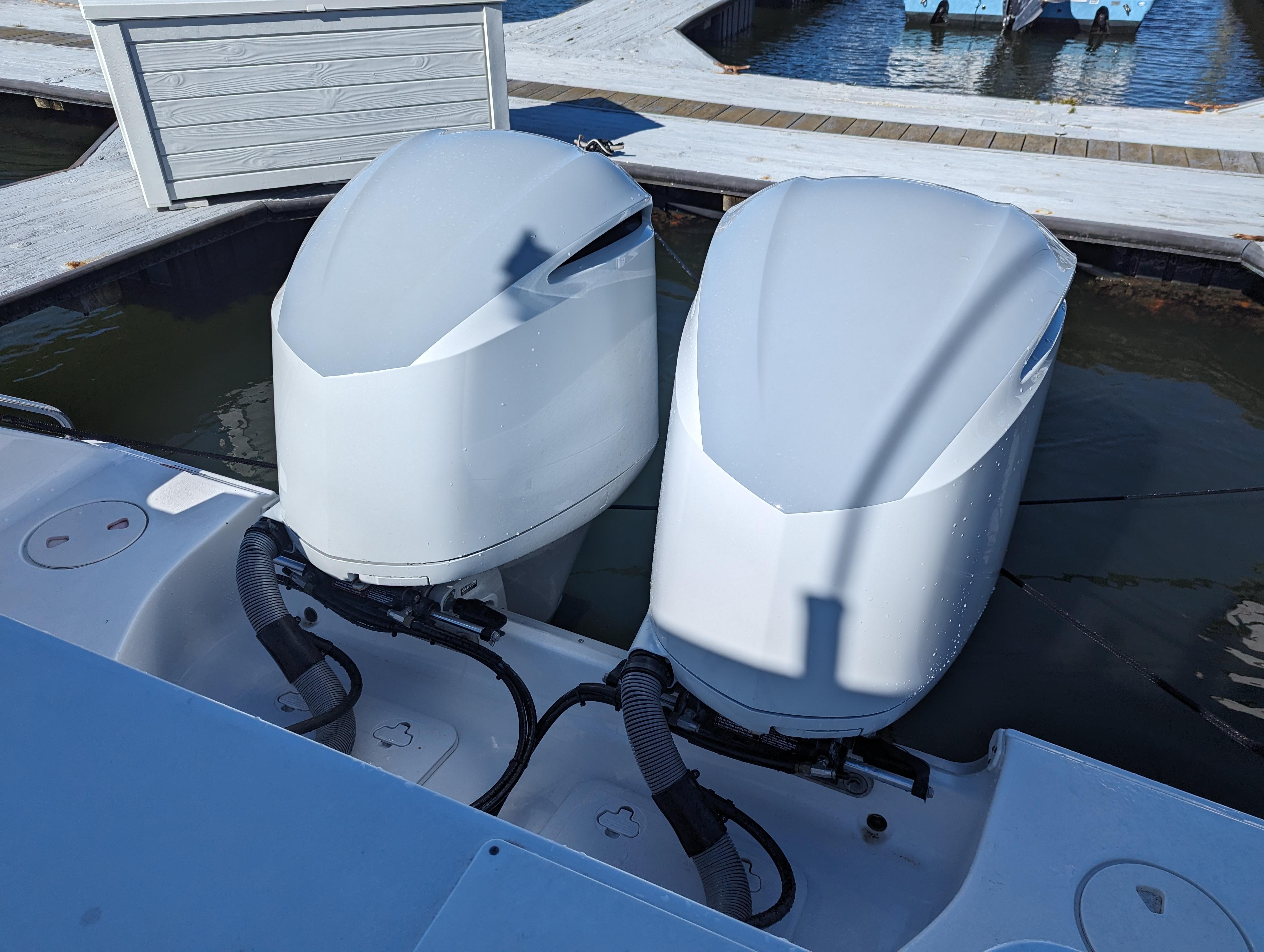 2020 Sea Hunt Gamefish 30 Forward Seating