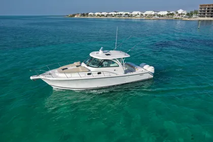 2017 Pursuit 385 Offshore