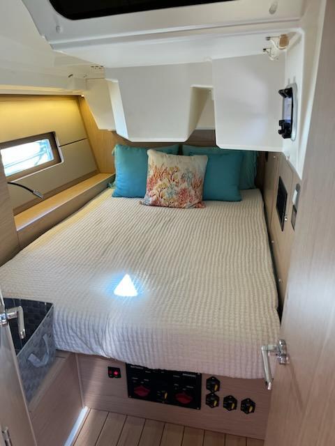 SAJ SEAS starboard guest room