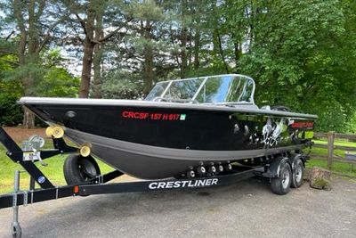 2017 Crestliner 2150 Sportfish SST