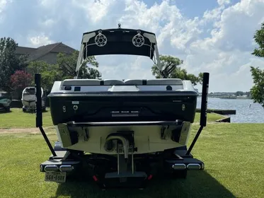 2021 Axis Wake Research A24