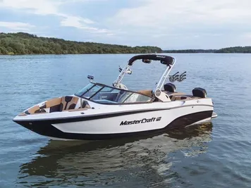 2024 MasterCraft XT22 T