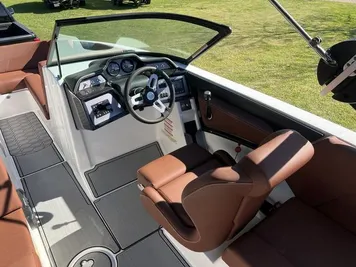 2022 MasterCraft NXT24