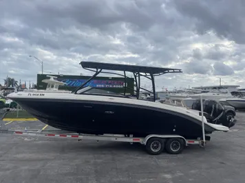 2018 Sea Ray SDX 290 Outboard