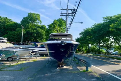 2024 Sea Ray 310 SLX Outboard