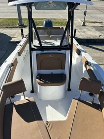 2024 Sea Hunt Ultra 229