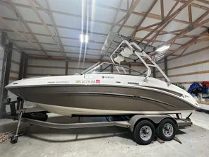 2012 Yamaha Boats 242 Limited