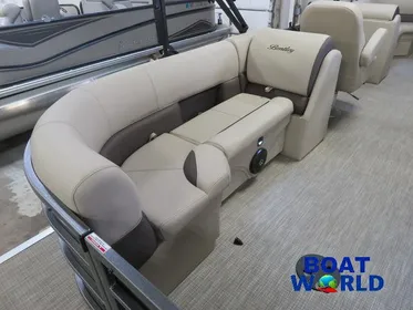 2024 Bentley Pontoons Legacy 220 Navigator Quad Lounge Pontoon & Honda 4