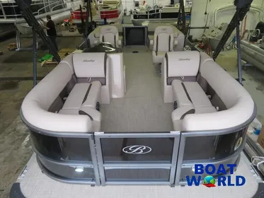 2024 Bentley Pontoons Legacy 220 Navigator Quad Lounge Pontoon & Honda 4