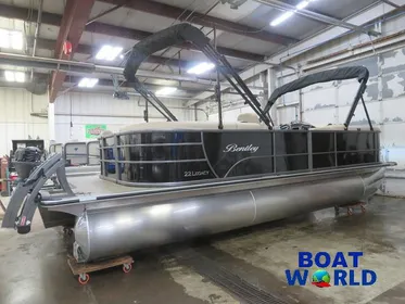 2024 Bentley Pontoons Legacy 220 Navigator Quad Lounge Pontoon & Honda 4