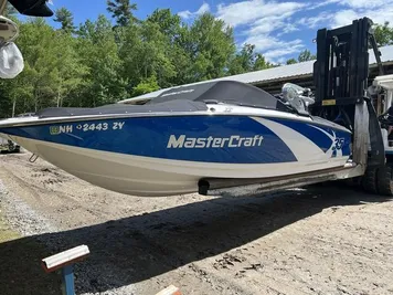 2013 MasterCraft X35