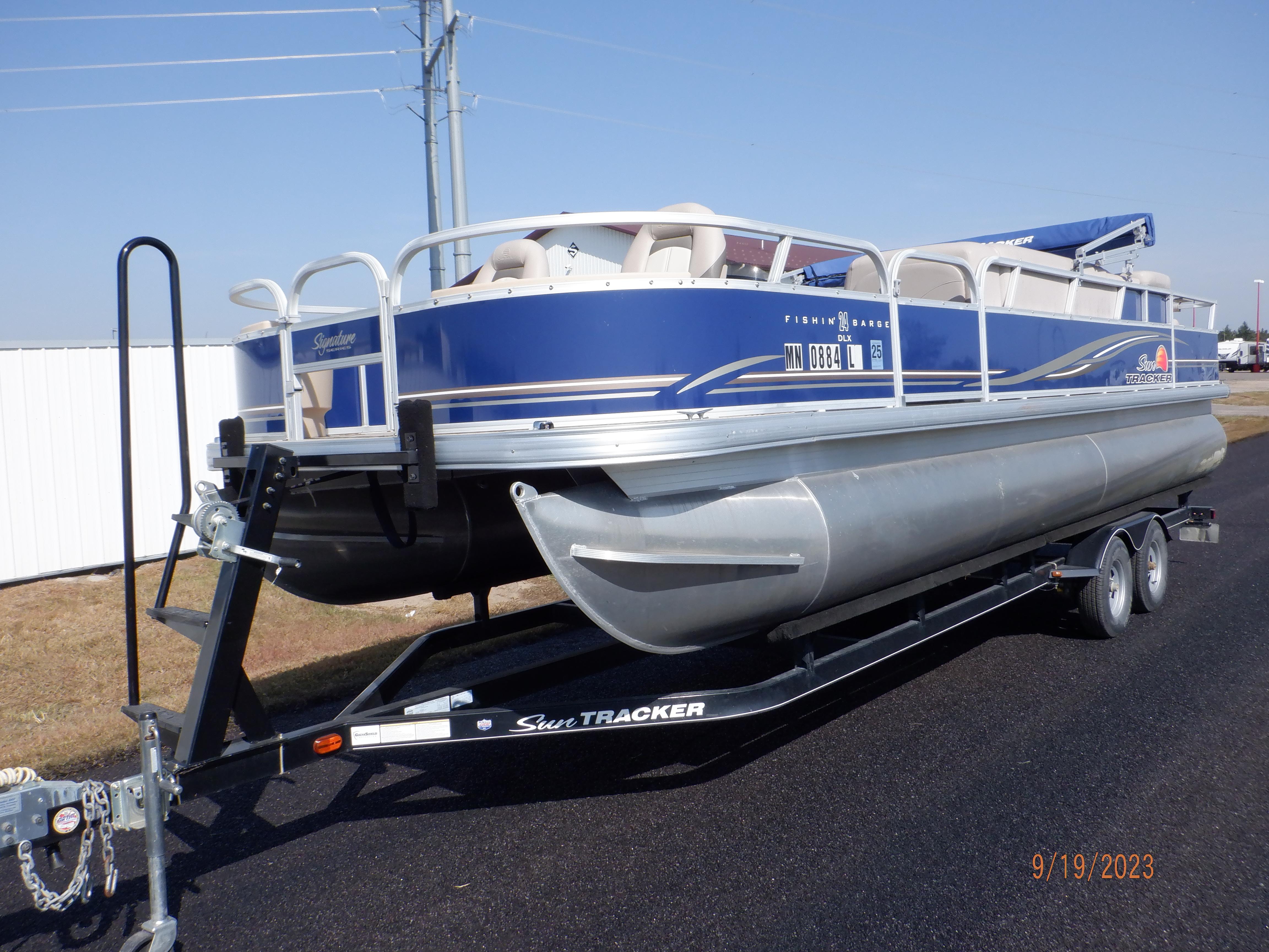 Explore Sun Tracker Fishin Barge 24 Dlx Boats For Sale - Boat Trader