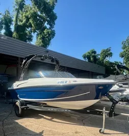 2023 Bayliner VR4 BOWRIDER