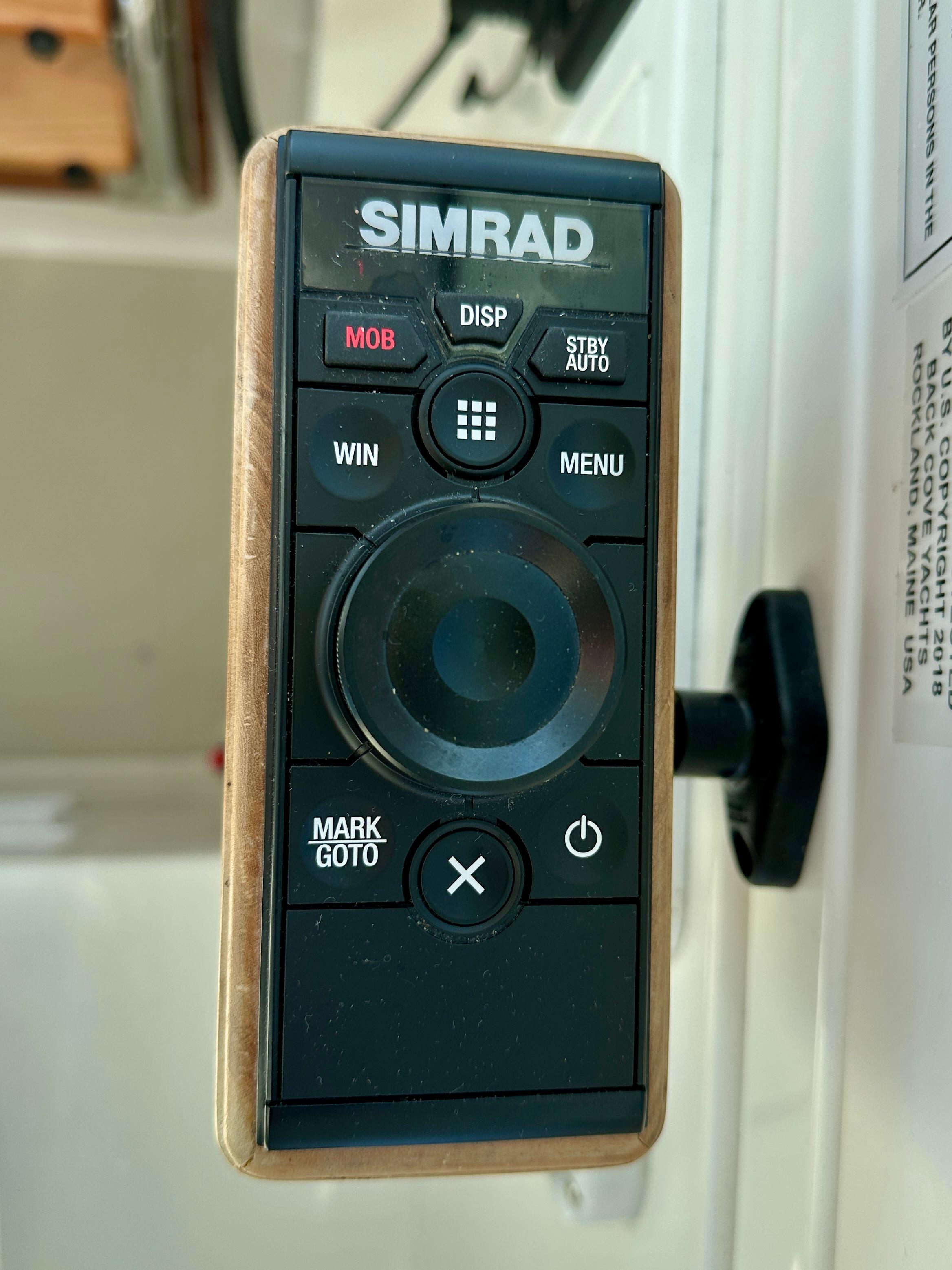 Helm - Simrad Remote