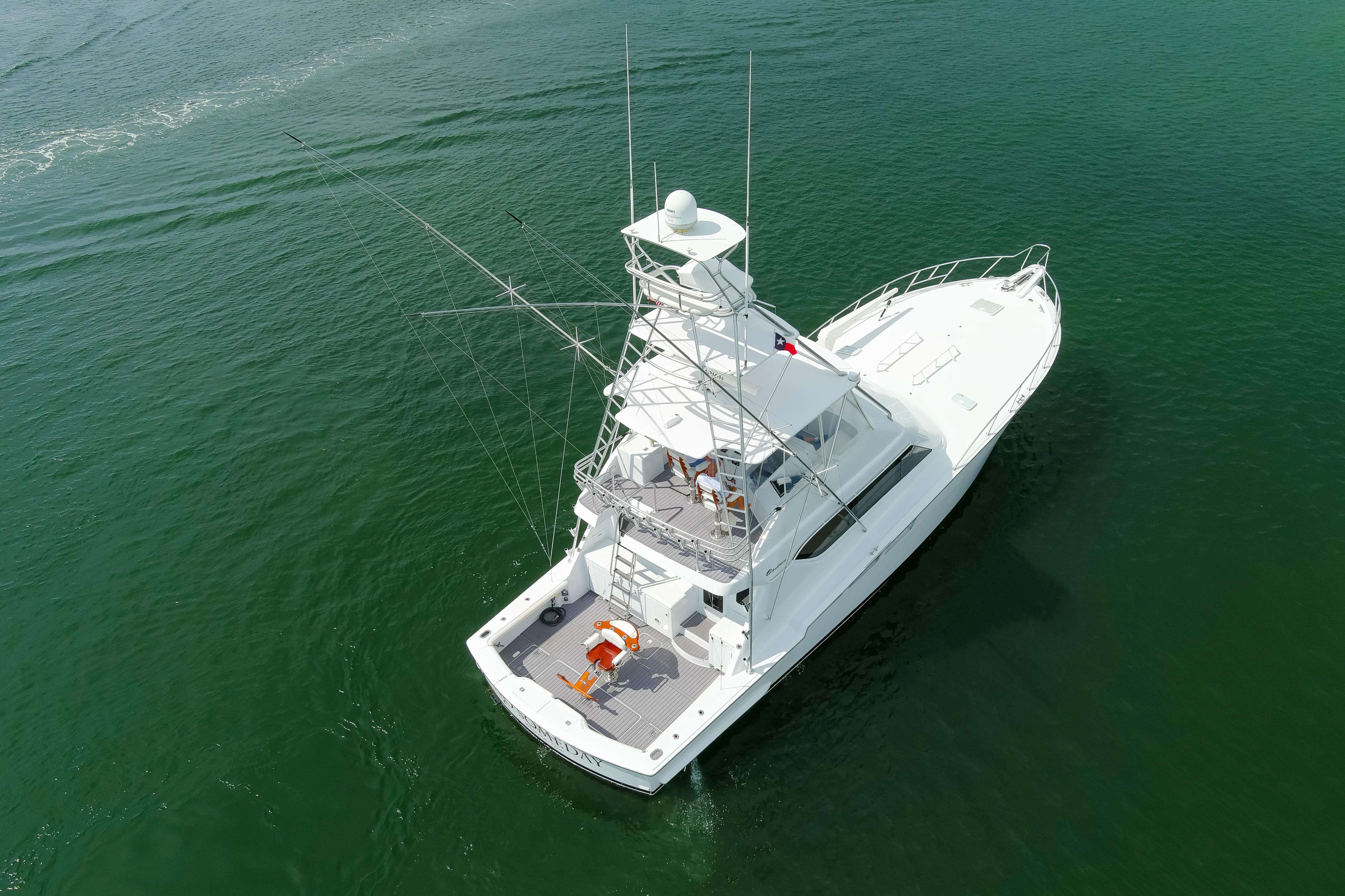 2002 Hatteras 60' Convertible - $849,000