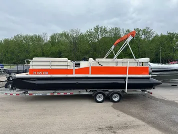 1998 Rivera Cruiser 24' Family Pontoon boat w/ Mariner 75Hp & Trailer