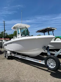 2023 Everglades 235CC