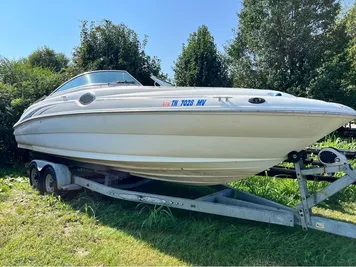 2000 Sea Ray 240 Sundeck