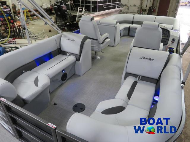 New 2024 Bentley Pontoons Legacy 223 Navigator Quad Lounge Tritoon ...