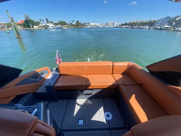 2017 Cruisers 338 South Beach - Happy Ours - Cockpit