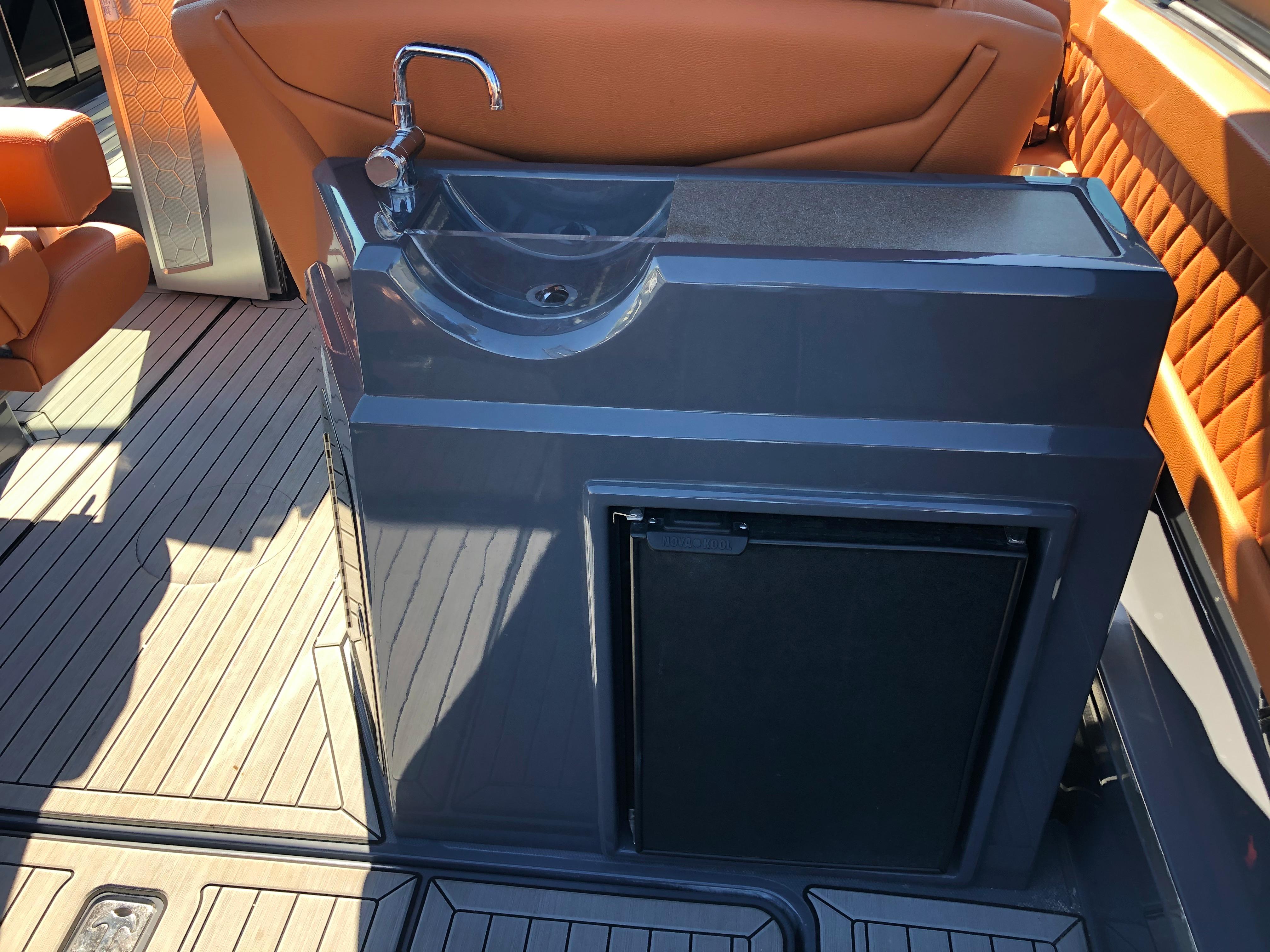 2017 Cruisers 338 South Beach - Happy Ours - Refrigerator and Sink