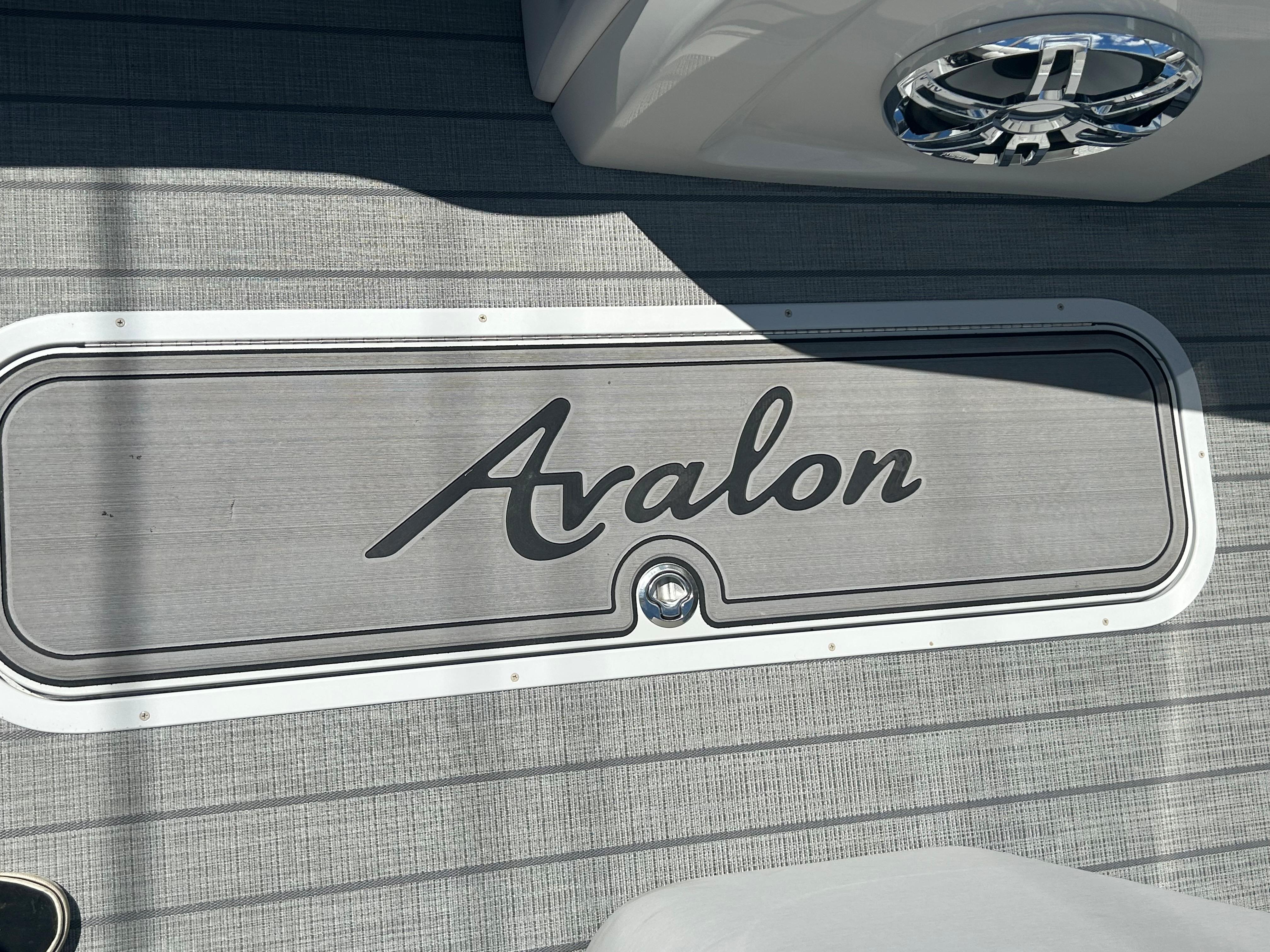 2023 Avalon 2785 ENT FS