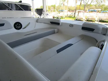 2023 Hurricane SunDeck Sport 185 OB