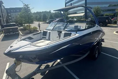 2020 Yamaha Boats AR 210