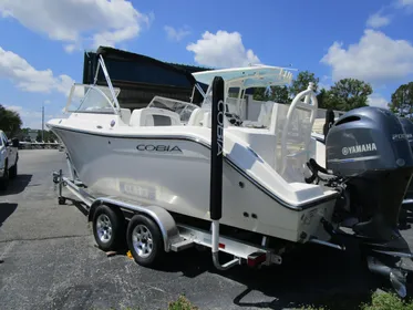 2023 Cobia 220 DC