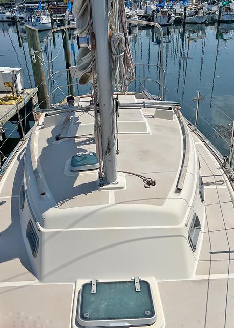 Foredeck looking aft