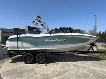 2023 MasterCraft X22