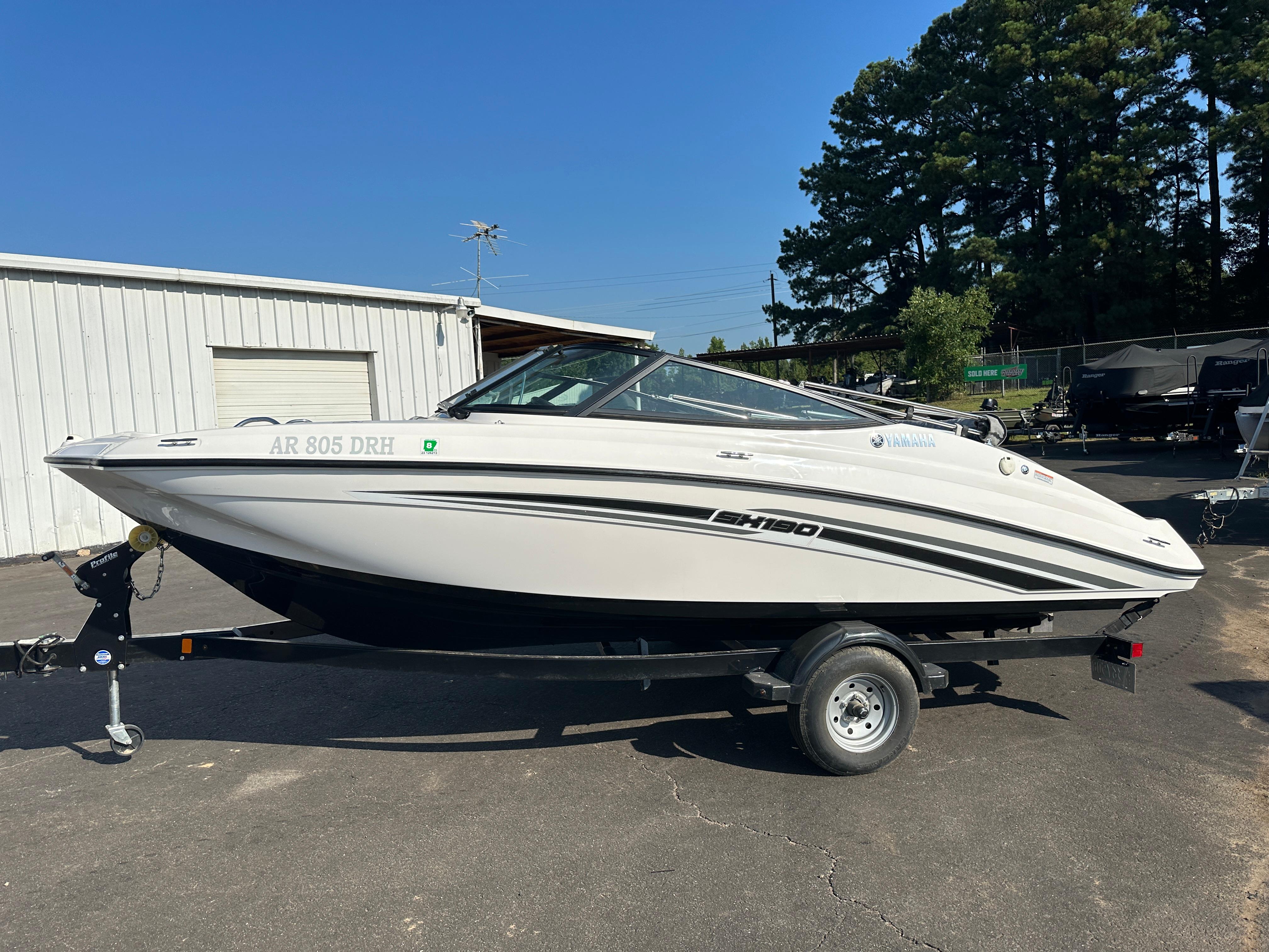 Shop Used 2017 Yamaha Boats SX190 For Sale In Nashville | BoatTrader