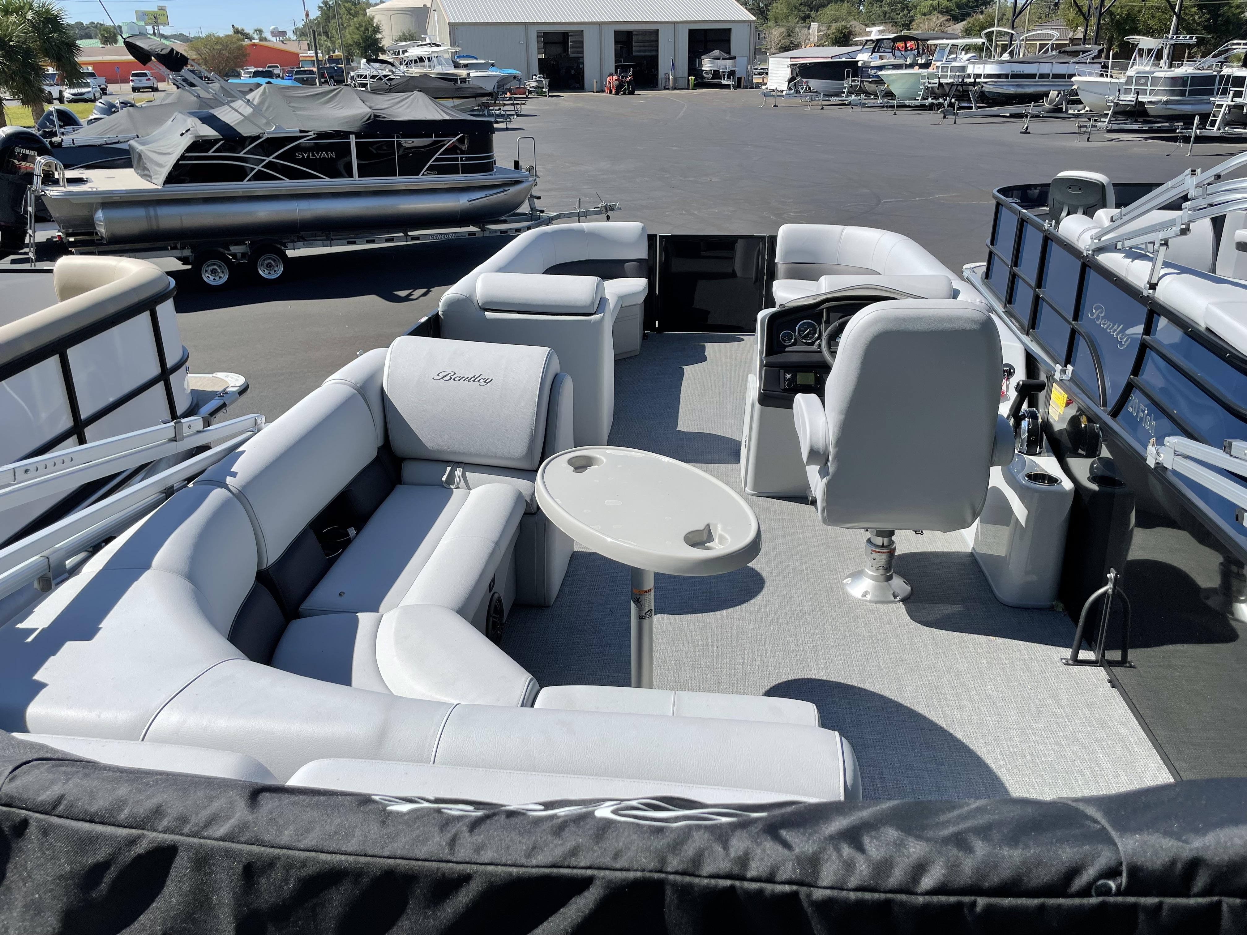 2023 Bentley Pontoons 240 CRUISE